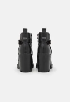 Stivaletti Con TaccoBlack Donna Stivaletti ANJ11N01X-Q11 11 Stivaletti Con TaccoBlack Donna Stivaletti ANJ11N01X-Q11 -Anna Field 8570581ca452475ca7e9b55872db68e0